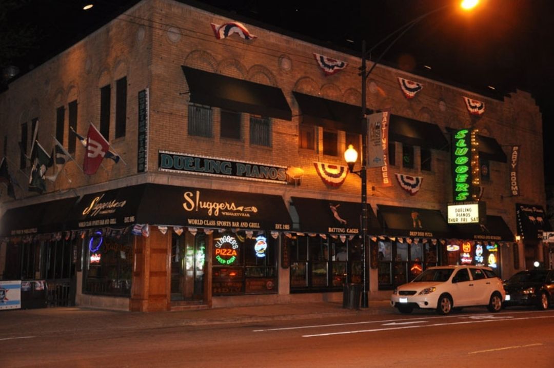 sluggers world class sports bar