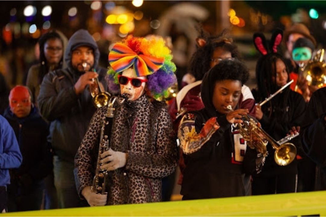 artsinthedarkupsidedownparade chicagohalloweenevents