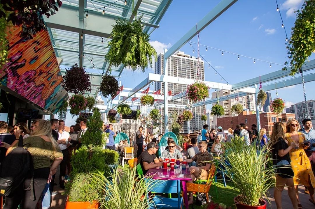 utopiantailgate chicagorooftopbars